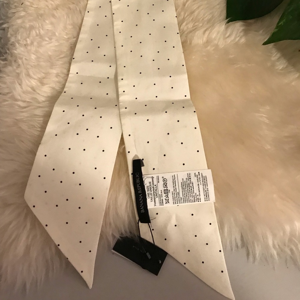 NWT Banana Republic Silk Scarf Ivory Black Dots
